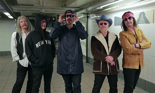 U2 乐队与 Jimmy Fallon 闪击纽约地铁
